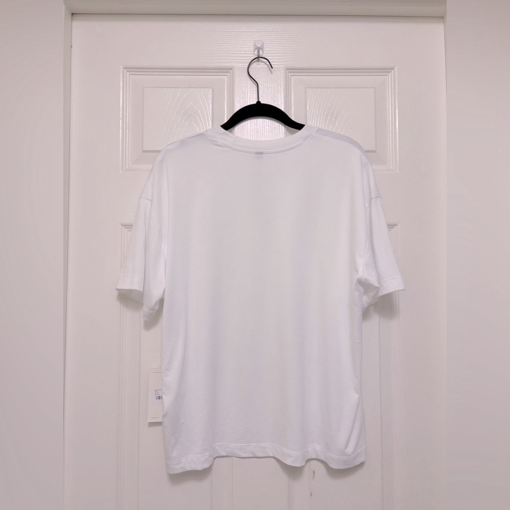 NWT Vuori Energy Tee Long in White - Picture 8 of 10